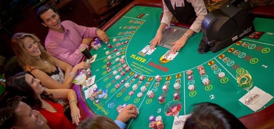 ten lien ket trong game bai poker
